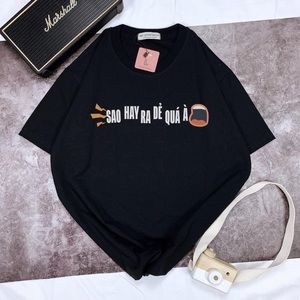 Unisex T-shirt Print Word ‘Sao hay ra de qua’